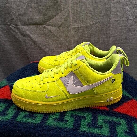 Size 10 Men - Nike Air Force 1 '07 LV8 Overbranding 2018 - AJ7747-700 - Picture 1 of 12